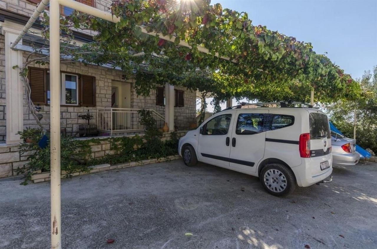 Apartments Lemar - With Parking Bol Exterior foto